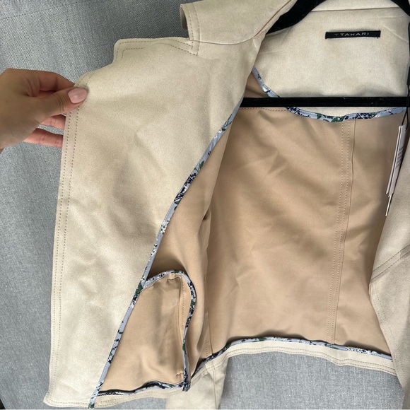 NWT T Tahari Faux Suede Leather Crop Moto Jacket Blazer Cream Bone - Picture 5 of 5